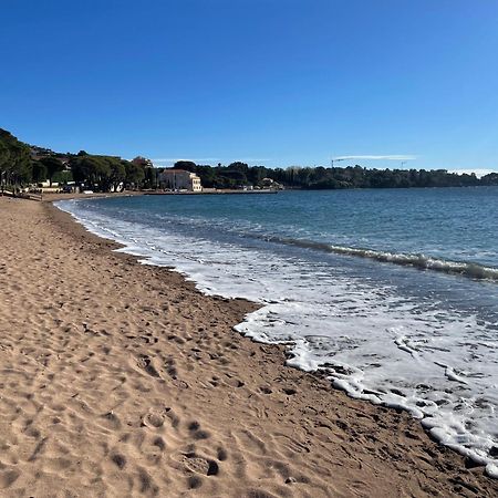 Village Cap Esterel, Piscine, Plage Saint-Raphaël 外观 照片