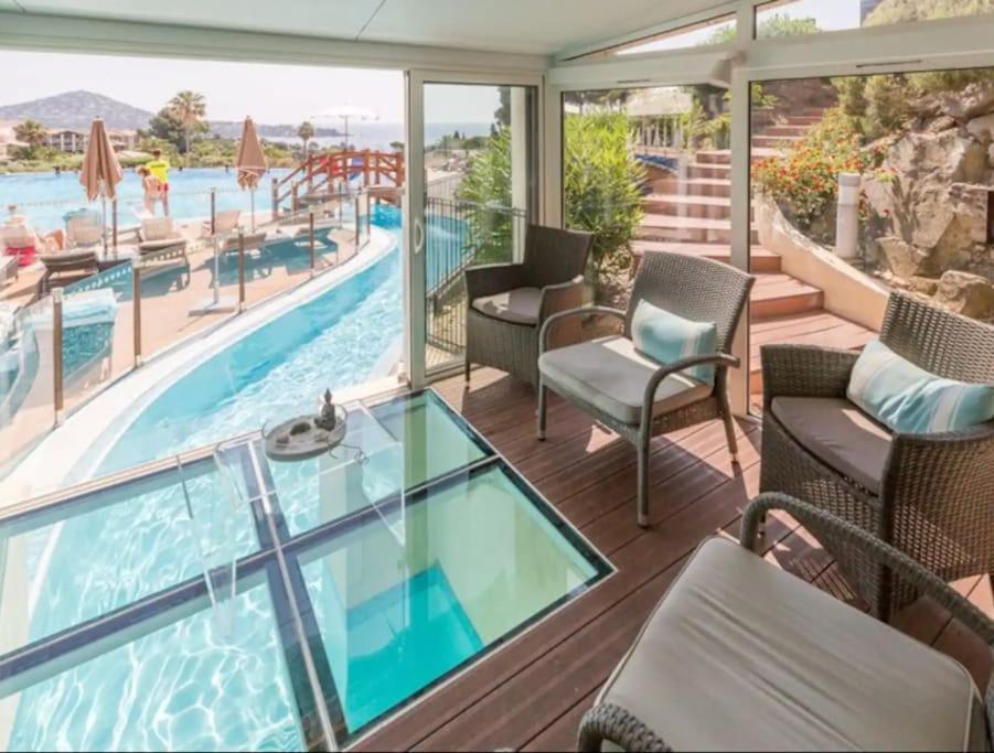Village Cap Esterel, Piscine, Plage Saint-Raphaël 外观 照片