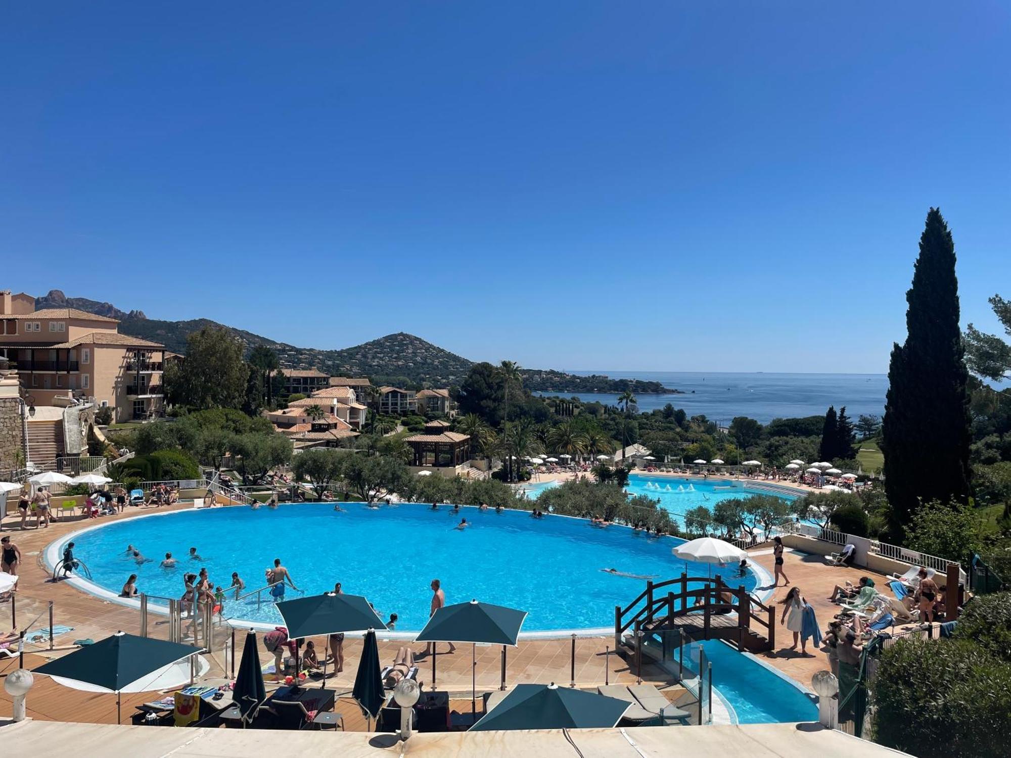 Village Cap Esterel, Piscine, Plage Saint-Raphaël 外观 照片