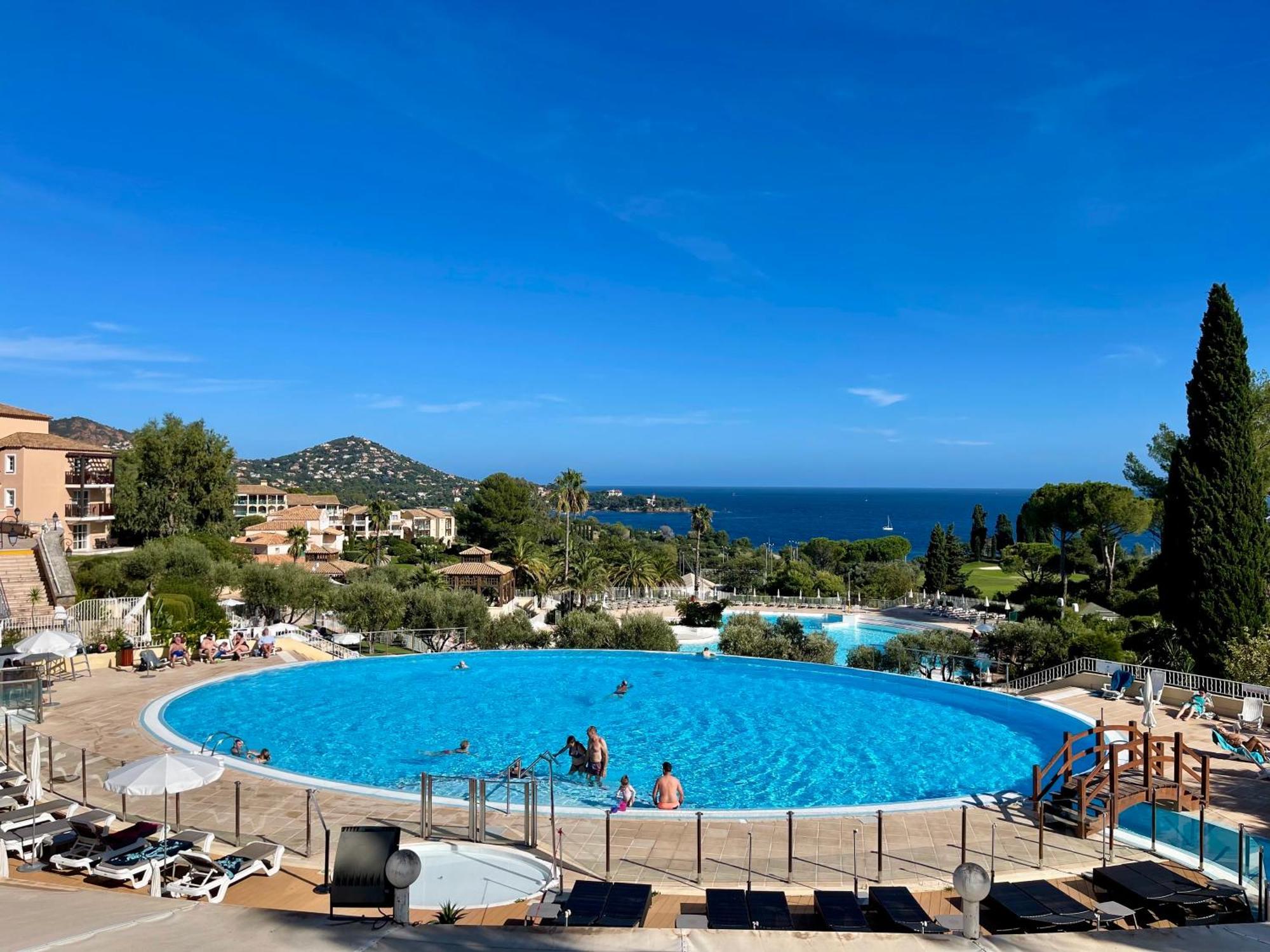 Village Cap Esterel, Piscine, Plage Saint-Raphaël 外观 照片